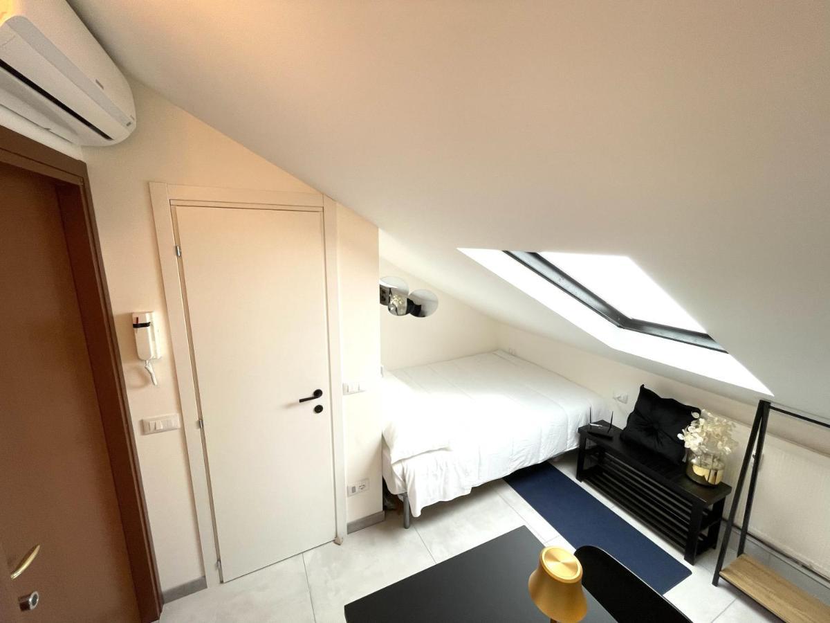 Lovely Mini Attic Apartment Rapallo Bagian luar foto